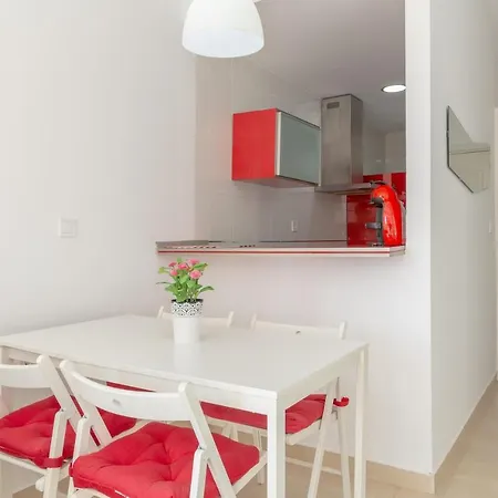 New Modern 2-bedroom Apartment